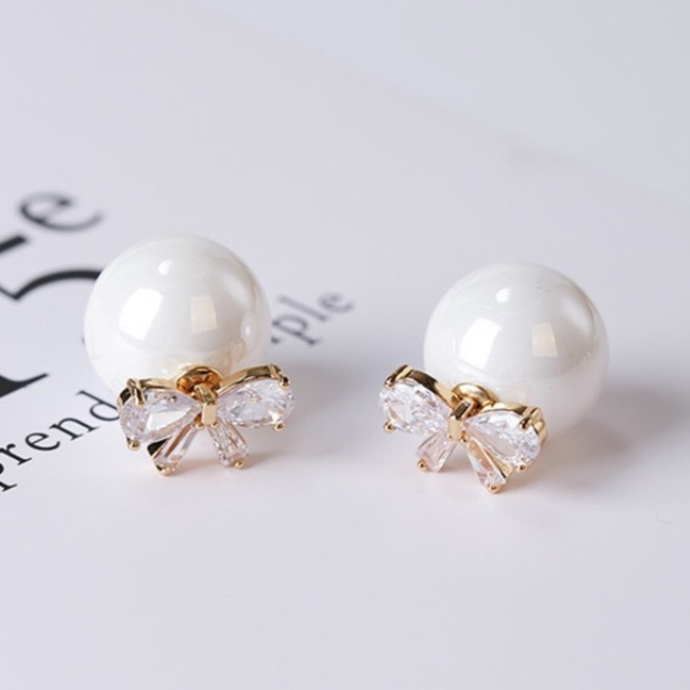 🆕 JACKY Bow & Pearl Push Back Earrings